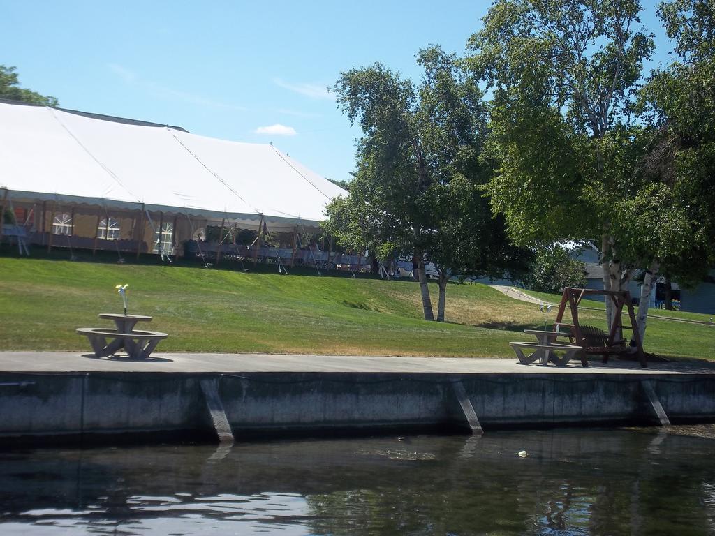 Stone Fence Resort Ogdensburg Εξωτερικό φωτογραφία