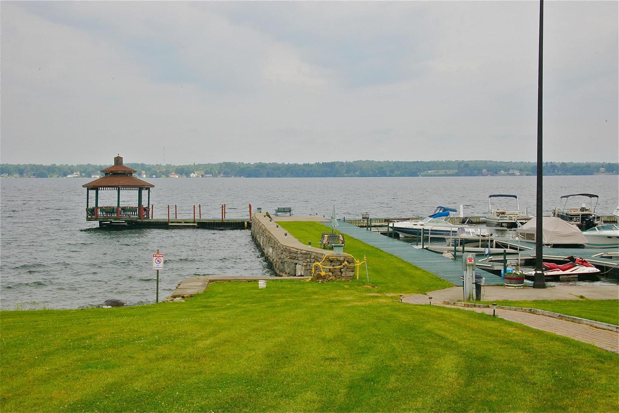 Stone Fence Resort Ogdensburg Εξωτερικό φωτογραφία