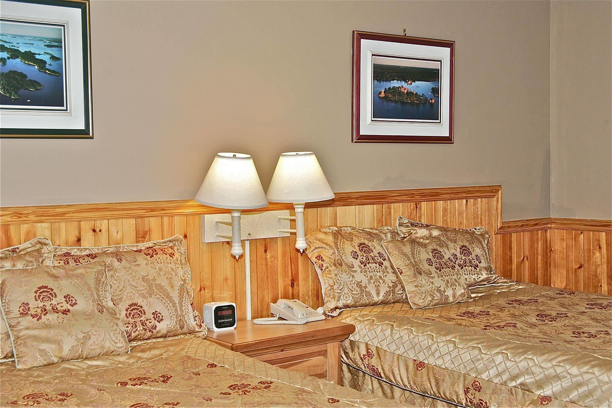 Stone Fence Resort Ogdensburg Εξωτερικό φωτογραφία