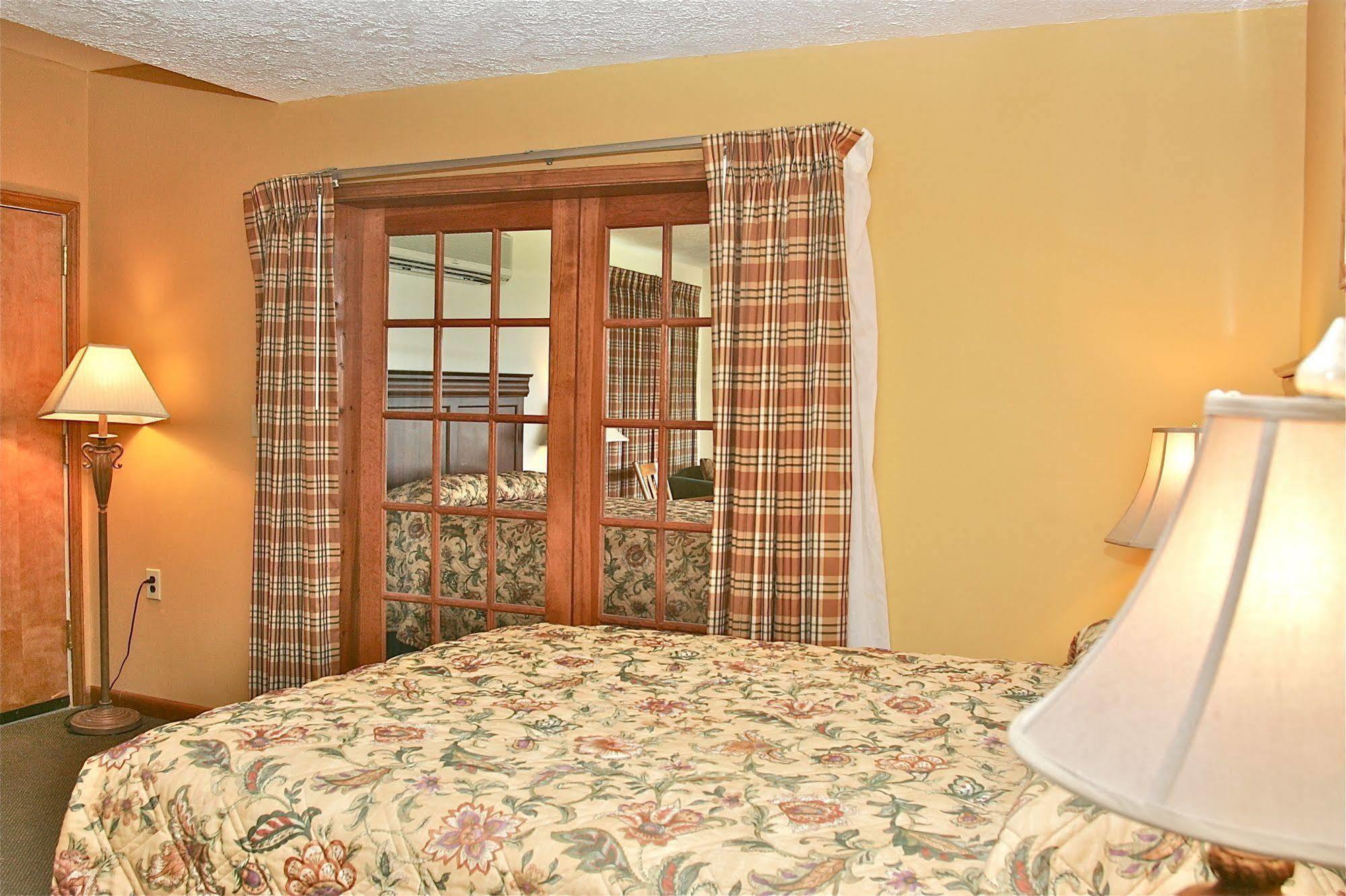 Stone Fence Resort Ogdensburg Εξωτερικό φωτογραφία